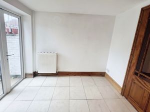 Kitchen area- click for photo gallery